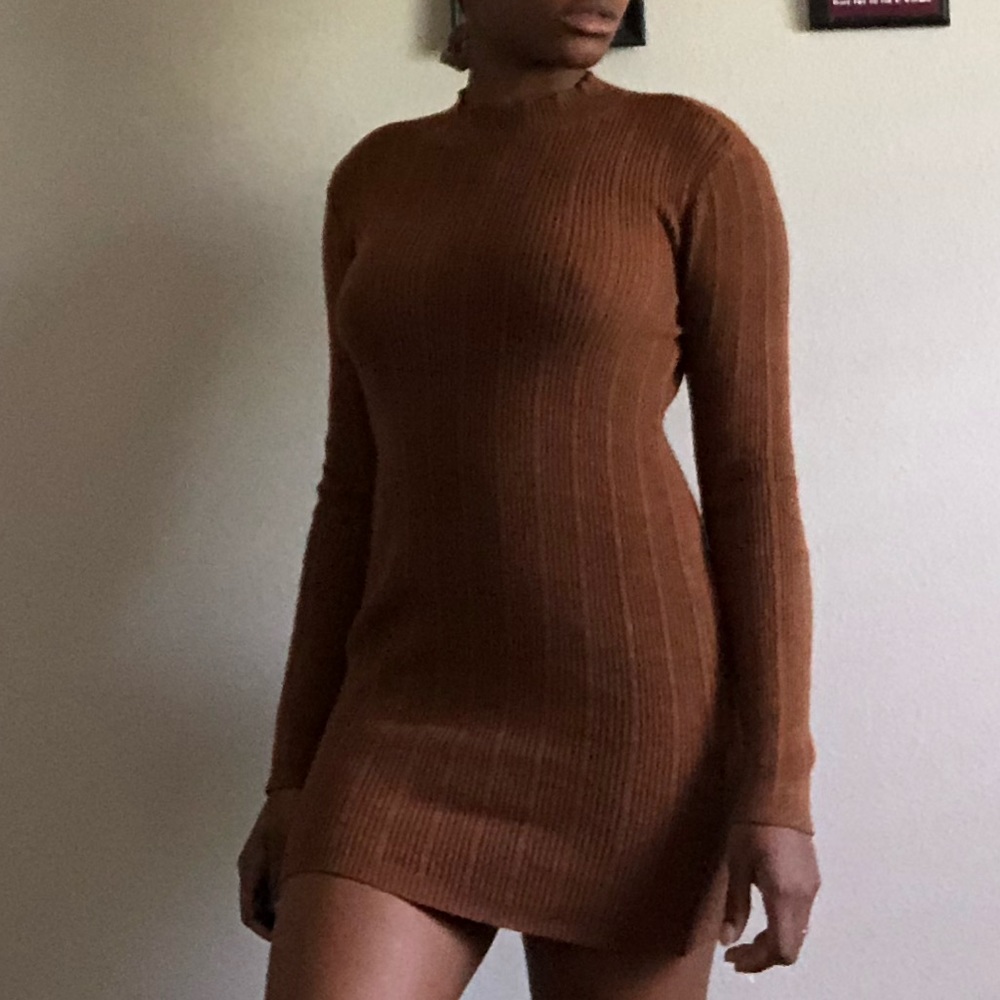 Brown knitted turtleneck long sleeve midi dress